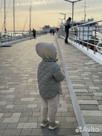 Zara куртка 104