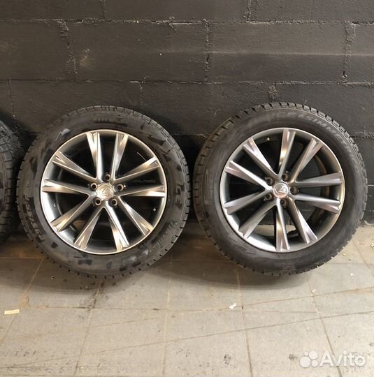 Зимние колеса Lexus RX 235/55 R19