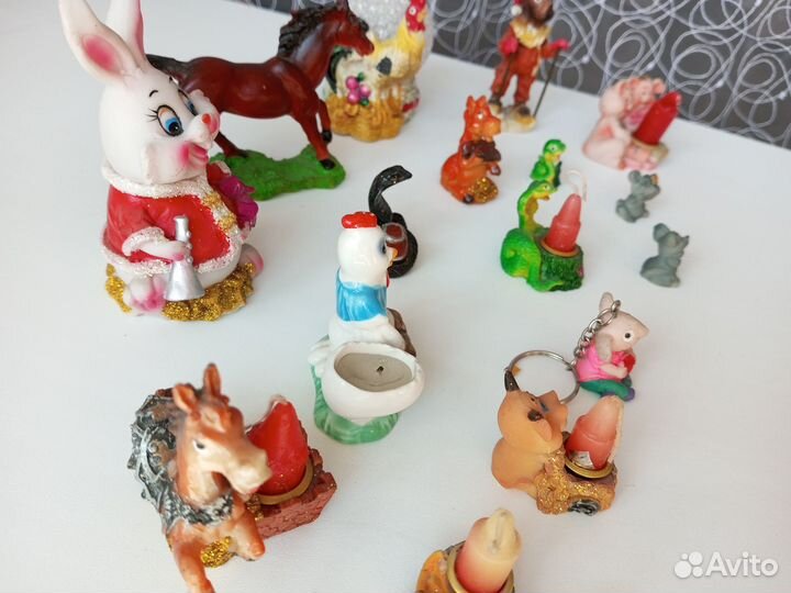 Статуэтки и магнитики