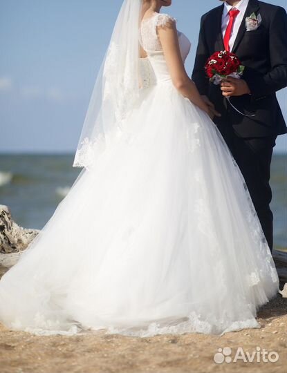 Свадебное платье б/у