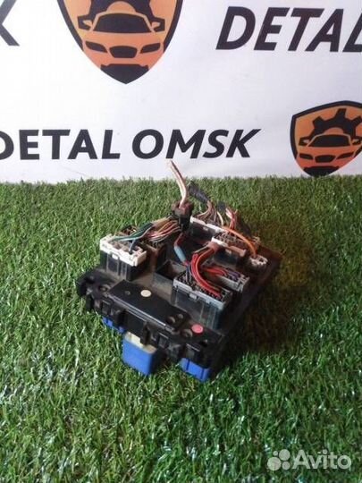 Блок предохранителей Nissan Bluebird U14