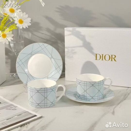 Набор посуды чашек dior