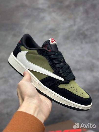 Air Jordan 1 Low Travis Scott