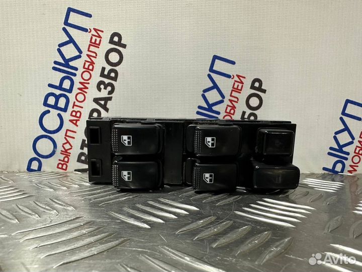 Блок управления стеклоподъемниками Kia Sorento BL