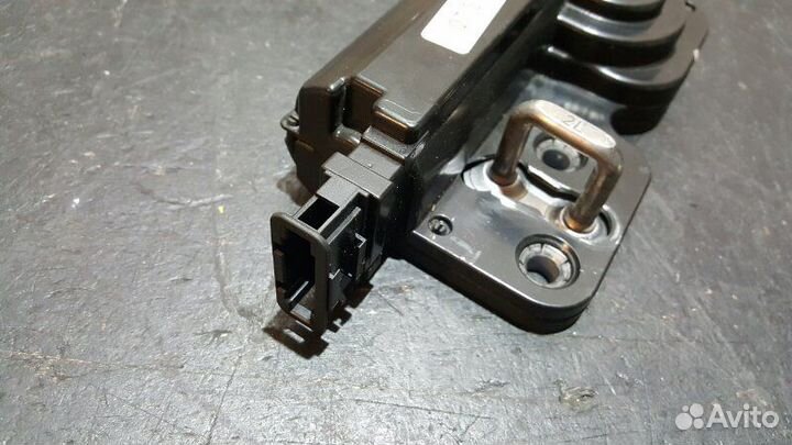 Замок багажника Porsche Cayenne 955 M48.50 2006