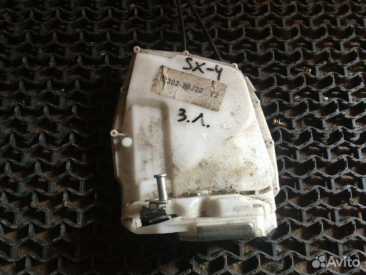 Замок задний левый Suzuki SX4