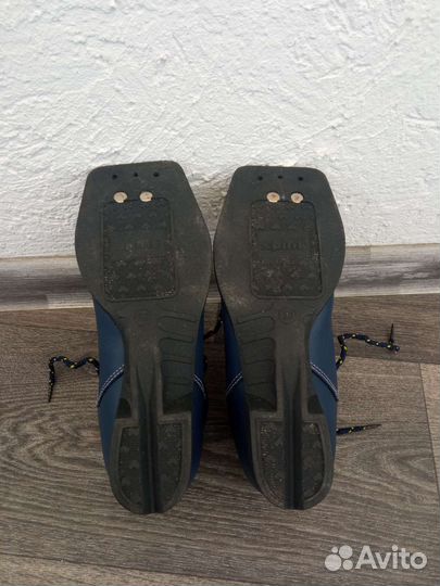 Лыжные ботинки