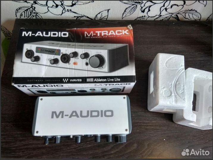 Внешняя звуковая карта M-Audio M-Track II