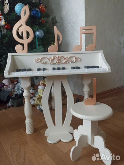 Реквизит для фотосессий (рояль)