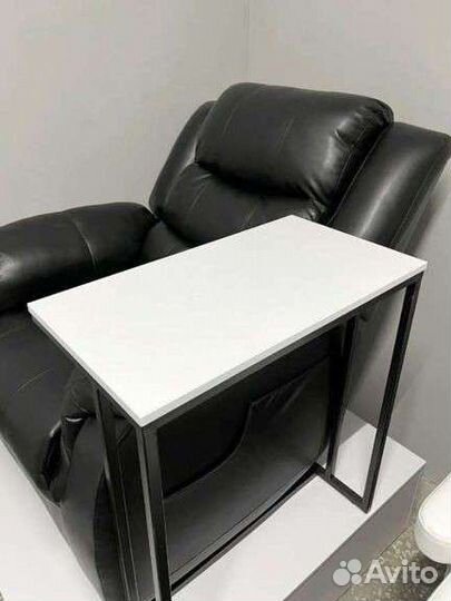 Столик в 4 руки на металл каркасе для реклайнера