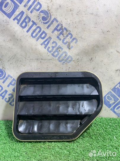 Воздушный клапан кузова задний правый Volvo S40