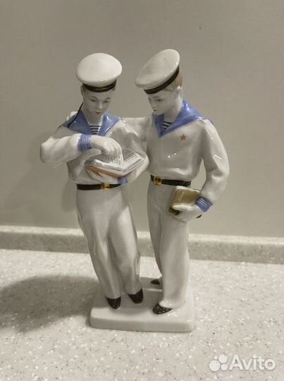 Фарфоровые статуэтки и фигурки