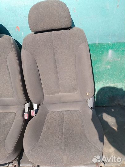 Передние сиденья Хендай Акцент Hyundai Accent