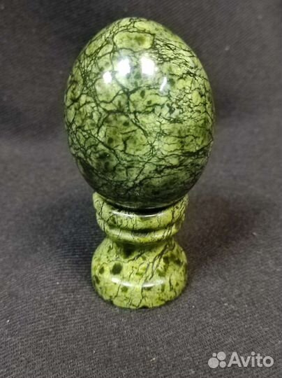 Яйцо из камня - Змеевик