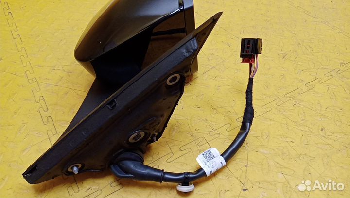 Зеркало правое Octavia (A8) 5E4857502AC9X