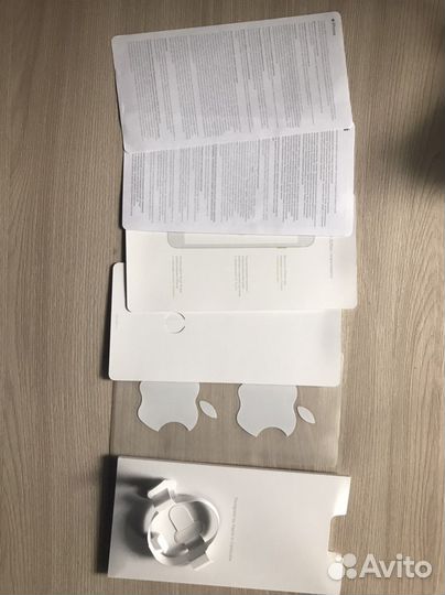 Коробка iPhone 7 plus