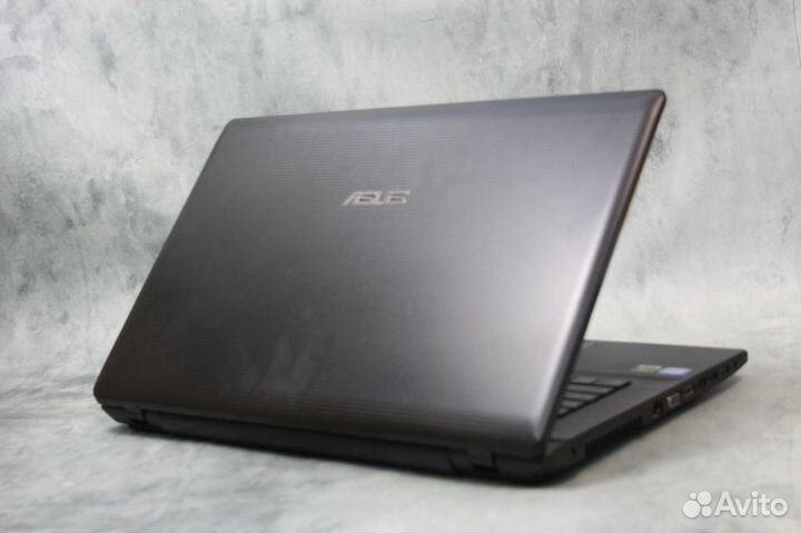 Ноутбук Asus 17.3