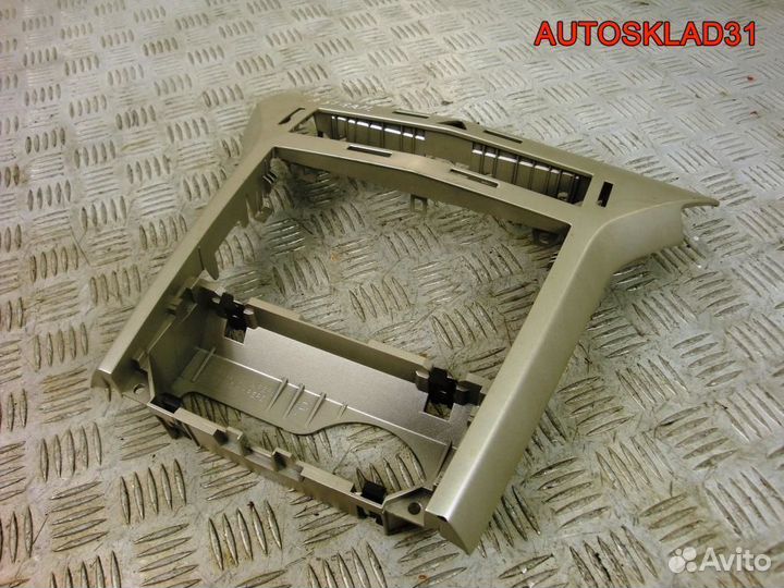 Рамка магнитолы Opel Astra H 331985437