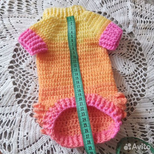 Милый свитер для маленькой собачки