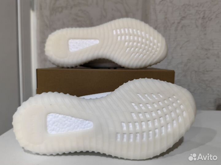 Кроссовки Adidas Yeezy Boost 350 v2 White (37-45)