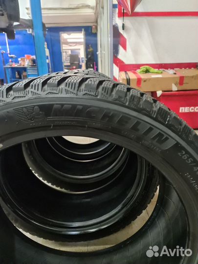 Michelin X-Ice North 4 265/40 R20 104H