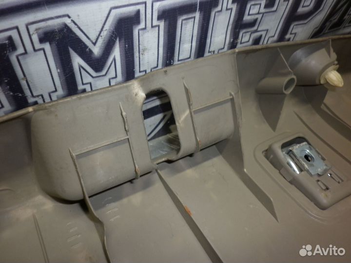 Обшивка отсека багажника Toyota Sienna 2 2005 3.3