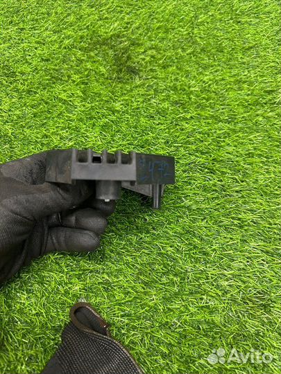 Канал для кабеля катушек зажигания Volkswagen Golf