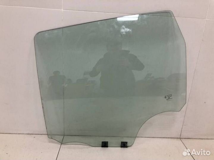 Стекло двери задней левой Renault Duster 2012