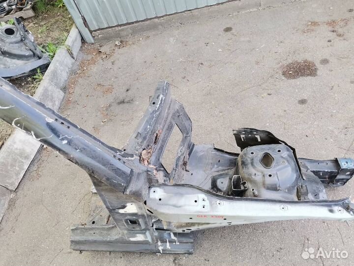 Лонжерон правый передний A2046200250 Mercedes-Benz GLK-Class X204