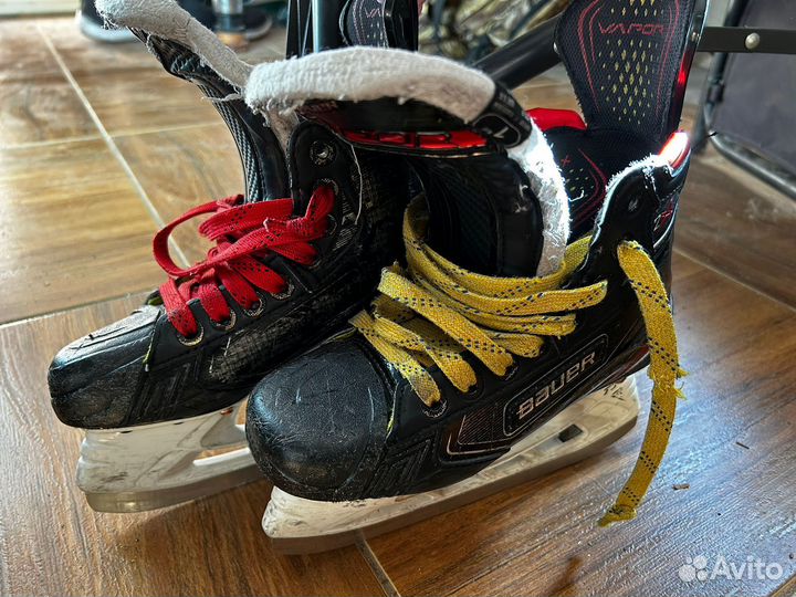 Хоккейные коньки bauer