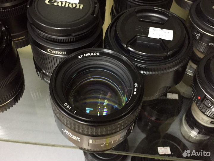 Nikon AF 85mm f/1.8D