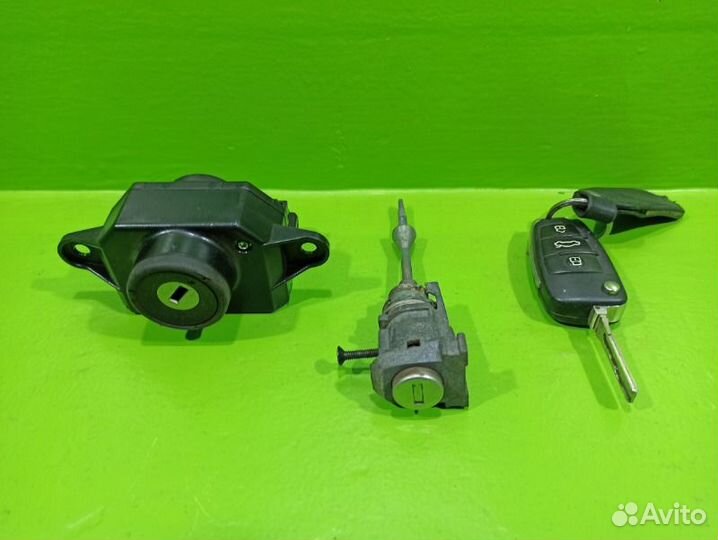 Замок зажигания Audi Q7 4L 4.2 BAR 2008