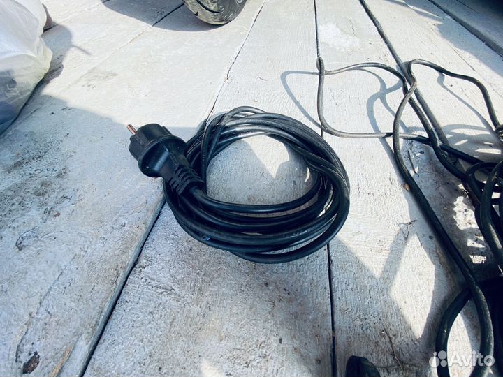 Шнур с вилкой