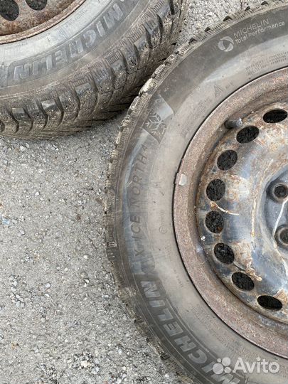 Michelin X-Ice North 4 215/65 R16 102T