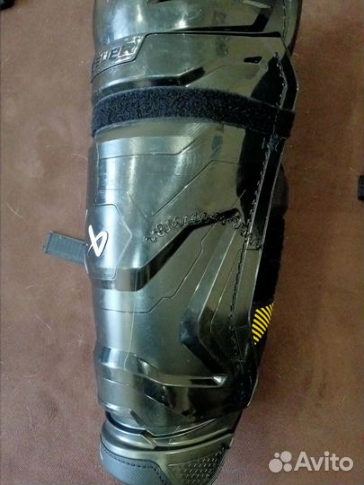 Щитки хоккейные Bauer supreme m5 pro sr16