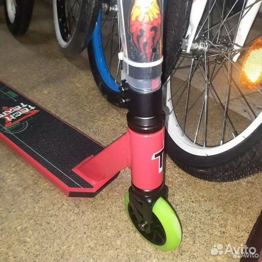 Трюковой самокат