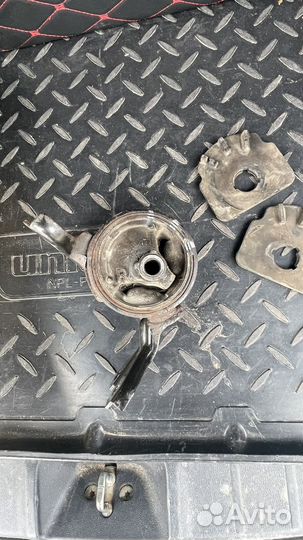 Подушка крепления двигателя mitsubishi asx 1.6