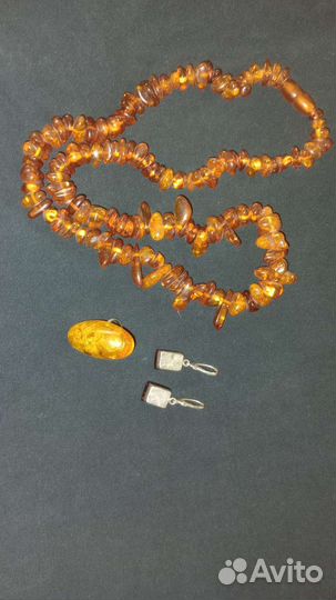 Янтарные украшения