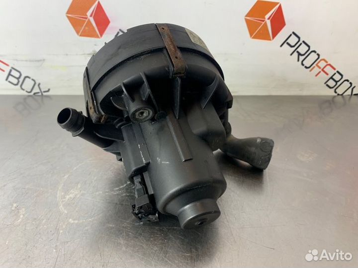 Насос продувки катализатора Mercedes S-Class W221