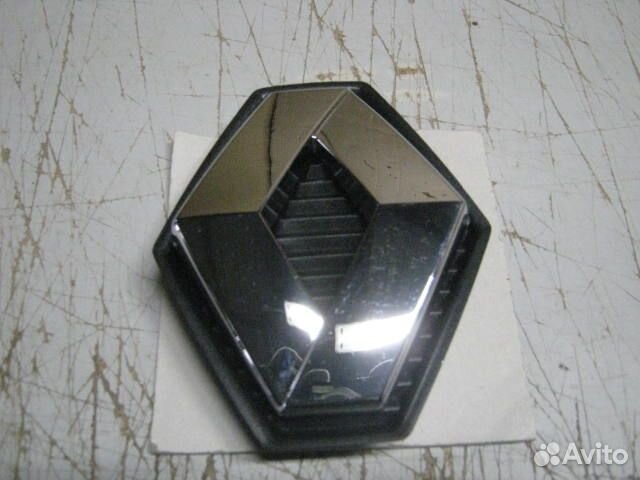 Эмблема решетки радиатора renault megane 2