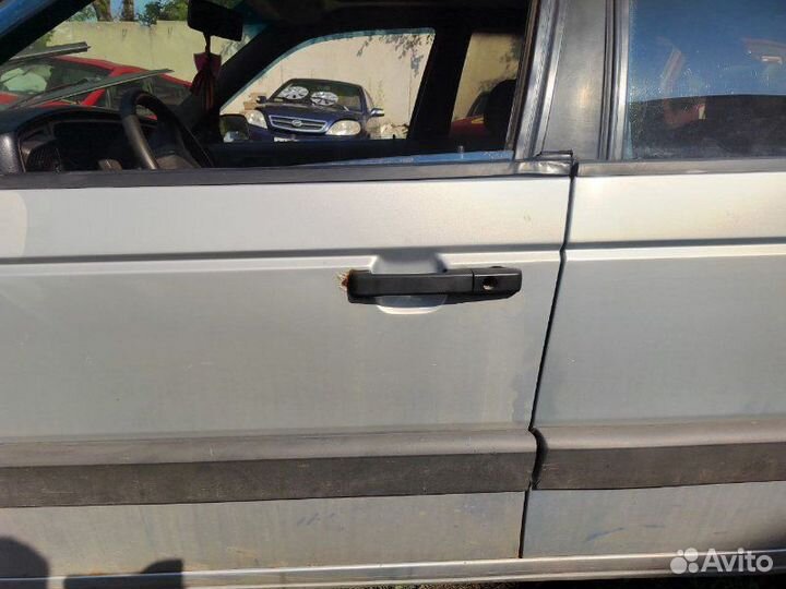 Дверь передняя левая Volkswagen Passat B3