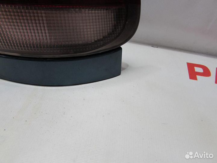 Фонарь задний наружный правый для Mazda 626 4 199