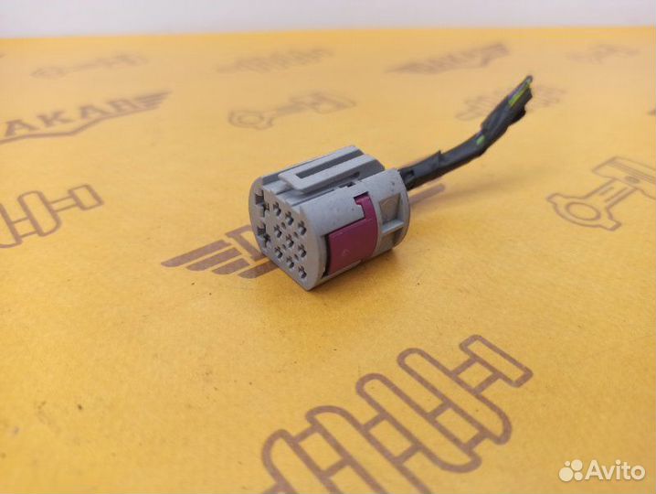 Разъём проводки бампера задний Opel Astra P10