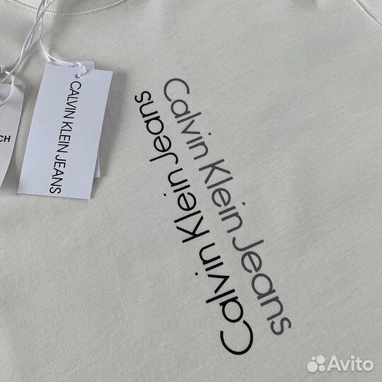 Calvin klein футболка белая