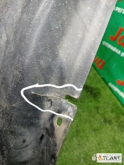 Подкрылок передний правый toyota mark II