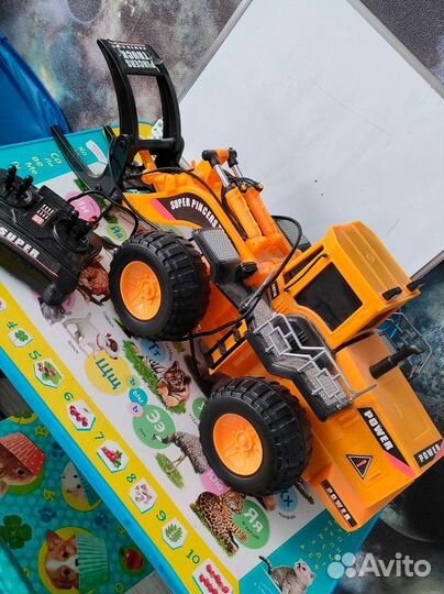 Экскаватор погрузчик