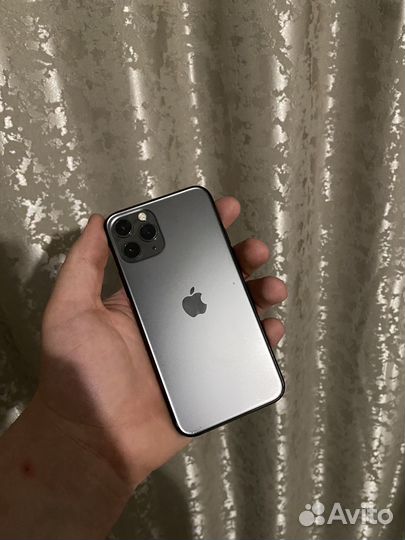 iPhone 11 Pro, 64 ГБ