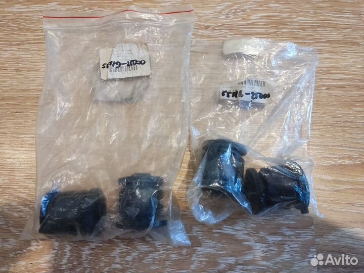 С/блоки задних продольных рычагов Hyundai Accent Т