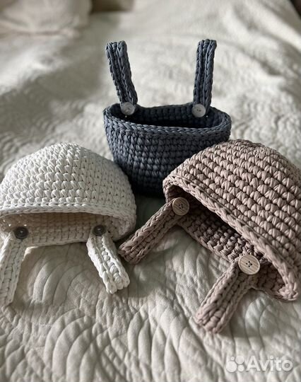 Вязаная корзинка- органайзер на кроватку