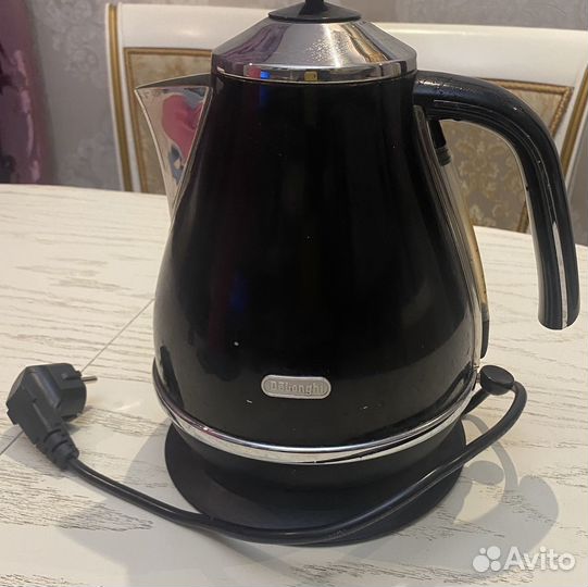 Чайник delonghy, кофемашина, пароварка